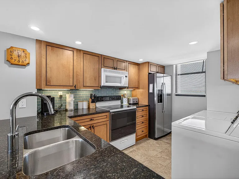 9900 S Ocean Blvd #1506 — Photo 6