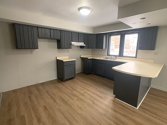 4th image of 419 Sager St