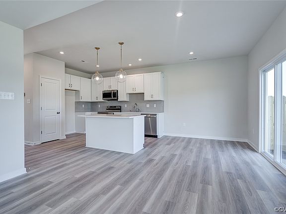 4th image of 5230 Ellingshire Ct #46-4