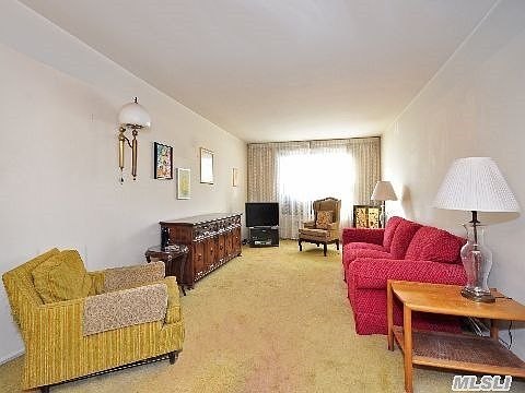 3rd image of 8377 Woodhaven Blvd APT 1H