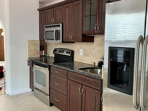 2nd image of 222 N Fullerton Ave #1