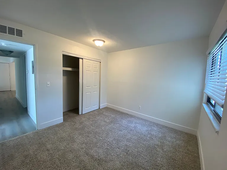 Washington Place Apartments — Photo 5