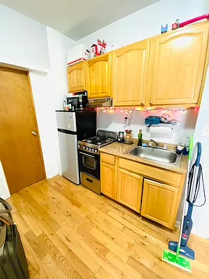 Rented by Oxford Property Group | media 16