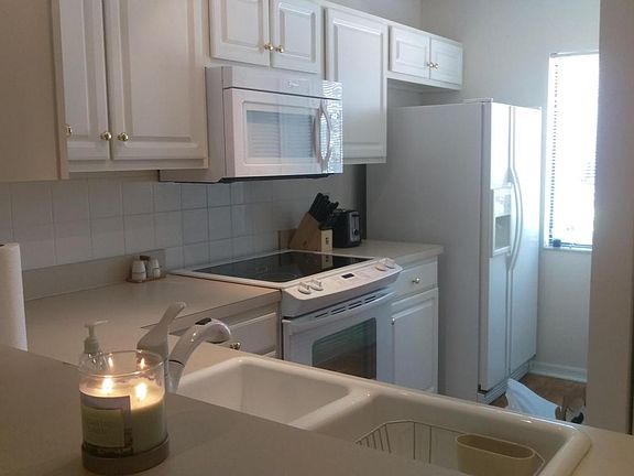 4th image of 1403 Marsh Cove Ct #1403