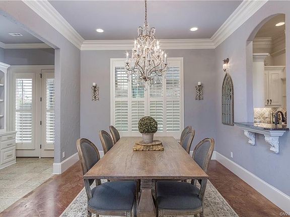 5th image of 304 Paris Pl
