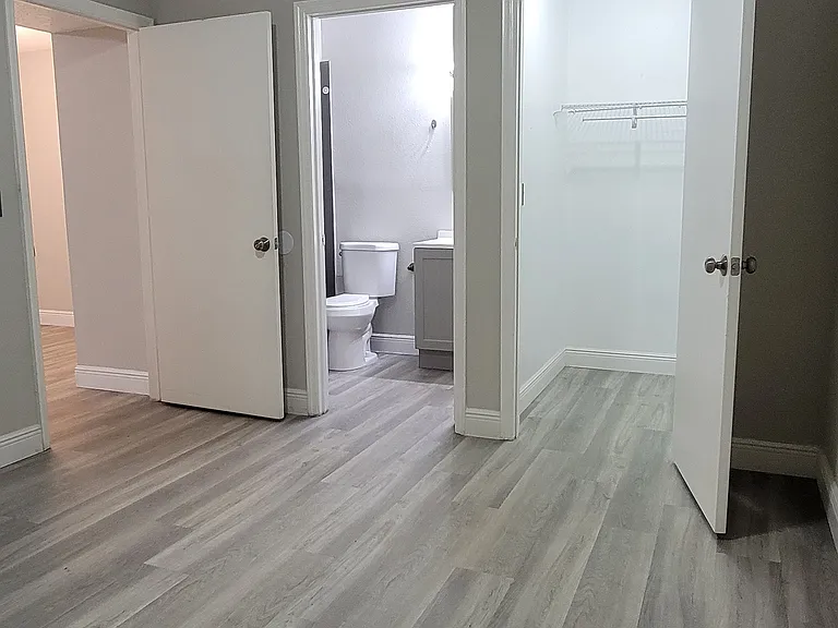 6148 Westgate Dr #103 — Photo 29