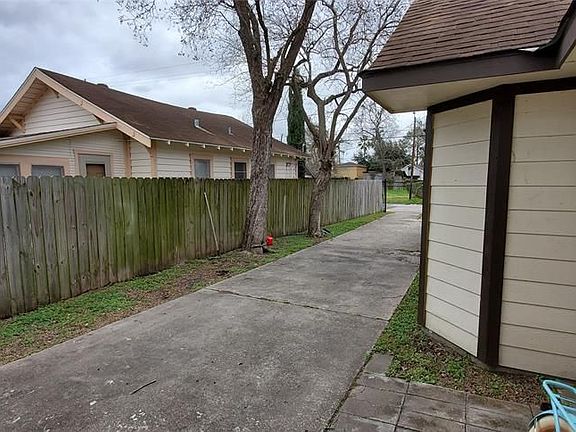 3rd image of 5710 Dorbrandt St #B