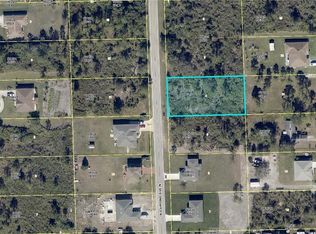 916 Richmond Ave N, Lehigh Acres, FL 33972