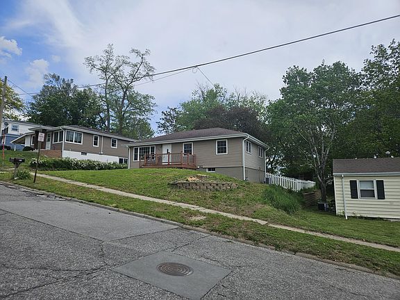 2nd image of 105 Louise Ave
