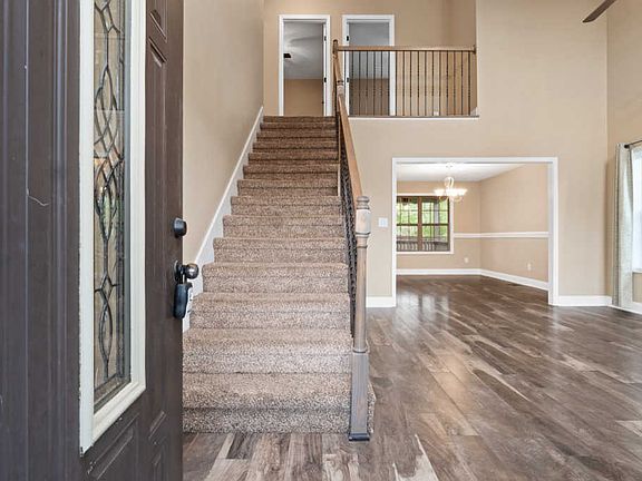 3rd image of 1192 Morstead Dr