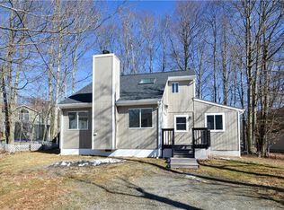 7654 Rainbow Dr, Tobyhanna, PA