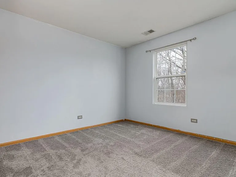 4023 Oak Tree Ln — Photo 11