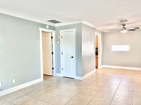 2nd image of 333 W Medlock Dr APT 18