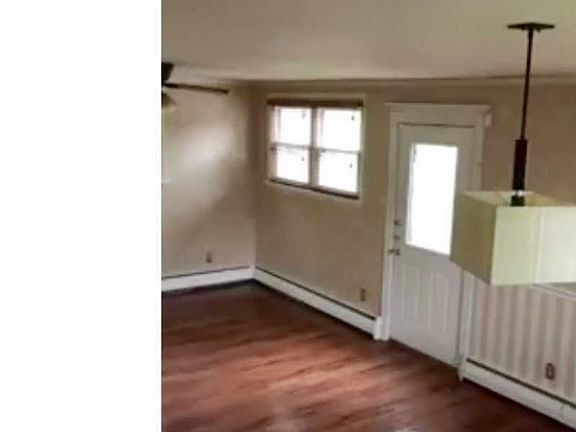 2nd image of 3830 James St