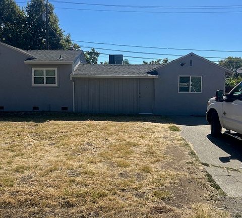 2nd image of 2400 Carlsbad Ave