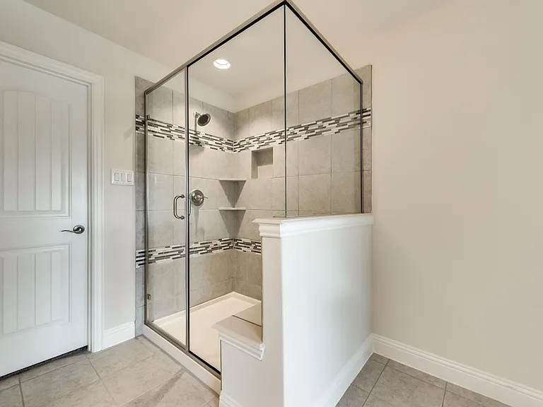 1245 Wiltshire Dr — Photo 2