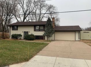 1202 Highview Dr, New Brighton, MN 55112