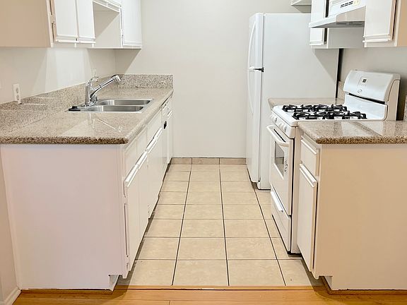 5th image of 430 E San Jose Ave APT J