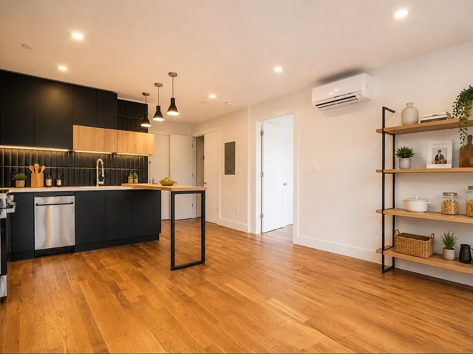 74 Woodruff Avenue — Photo 3