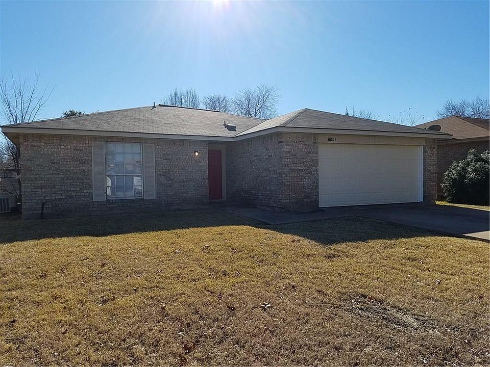 1st image of 1530 Roundrock Trl