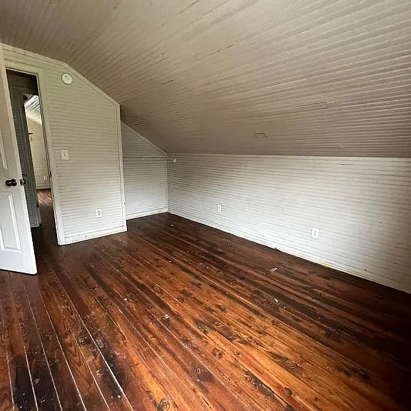 320 Wilkins St — Photo 3