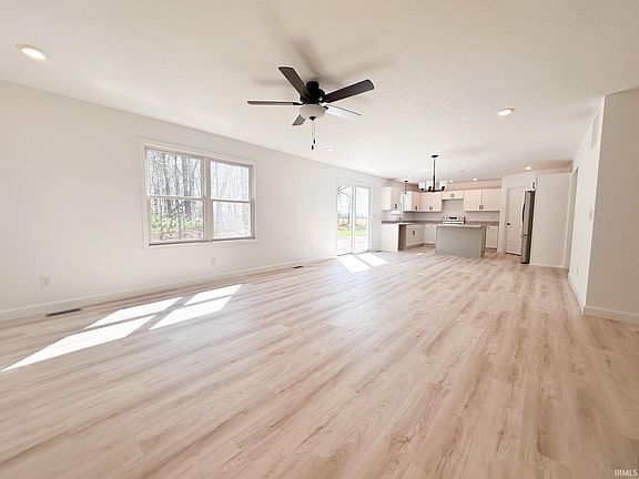 5th image of 1717 N Sandal Wood Dr