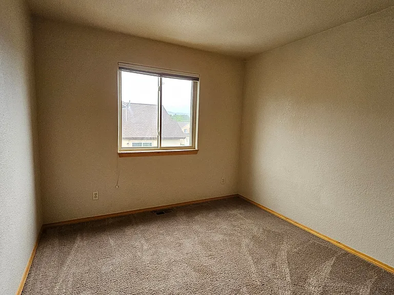 1604 Columbine Village Dr — Photo 17
