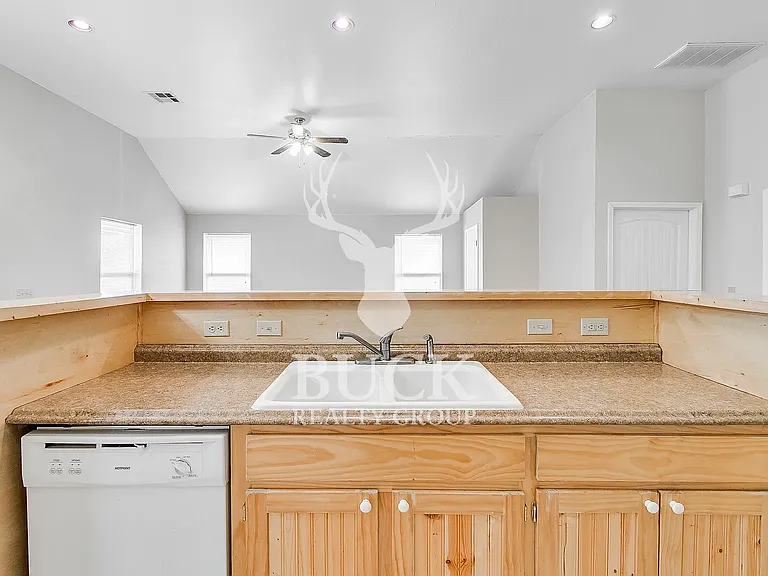 1201 Stansell Dr — Photo 2