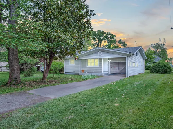 3007 W Olive Street, Springfield, MO 65802