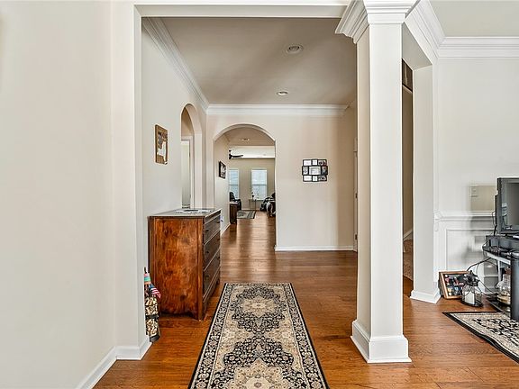 5th image of 344 Kelsey Glen Ln