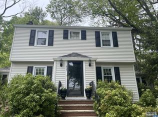825 Kinderkamack Rd, Oradell, NJ 07649