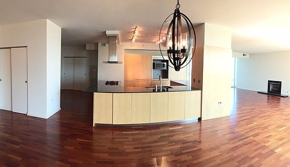 4th image of 9725 Woods Dr Unit 1909