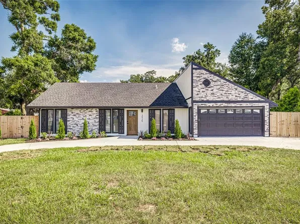 3925 Clubhouse Rd, Lakeland, FL 33812