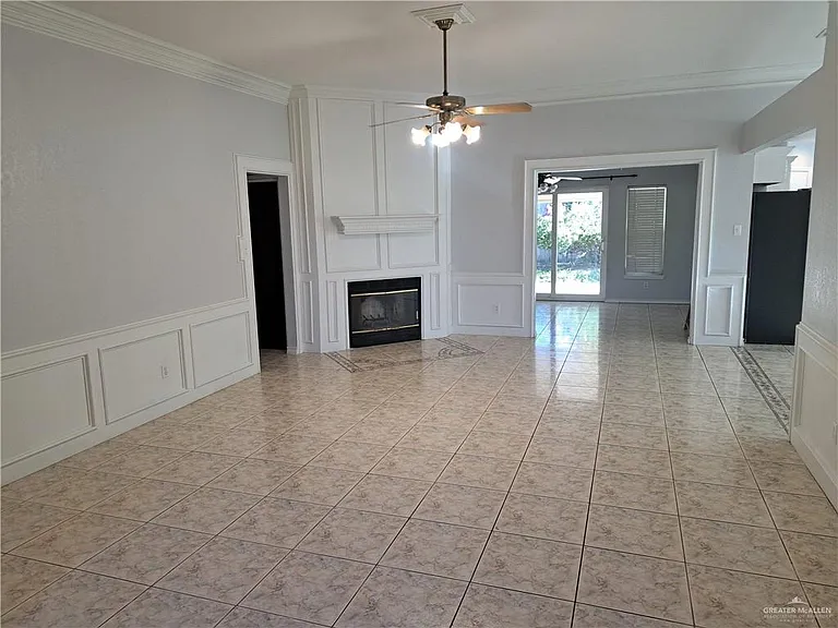 2813 Hawk Ct — Photo 3