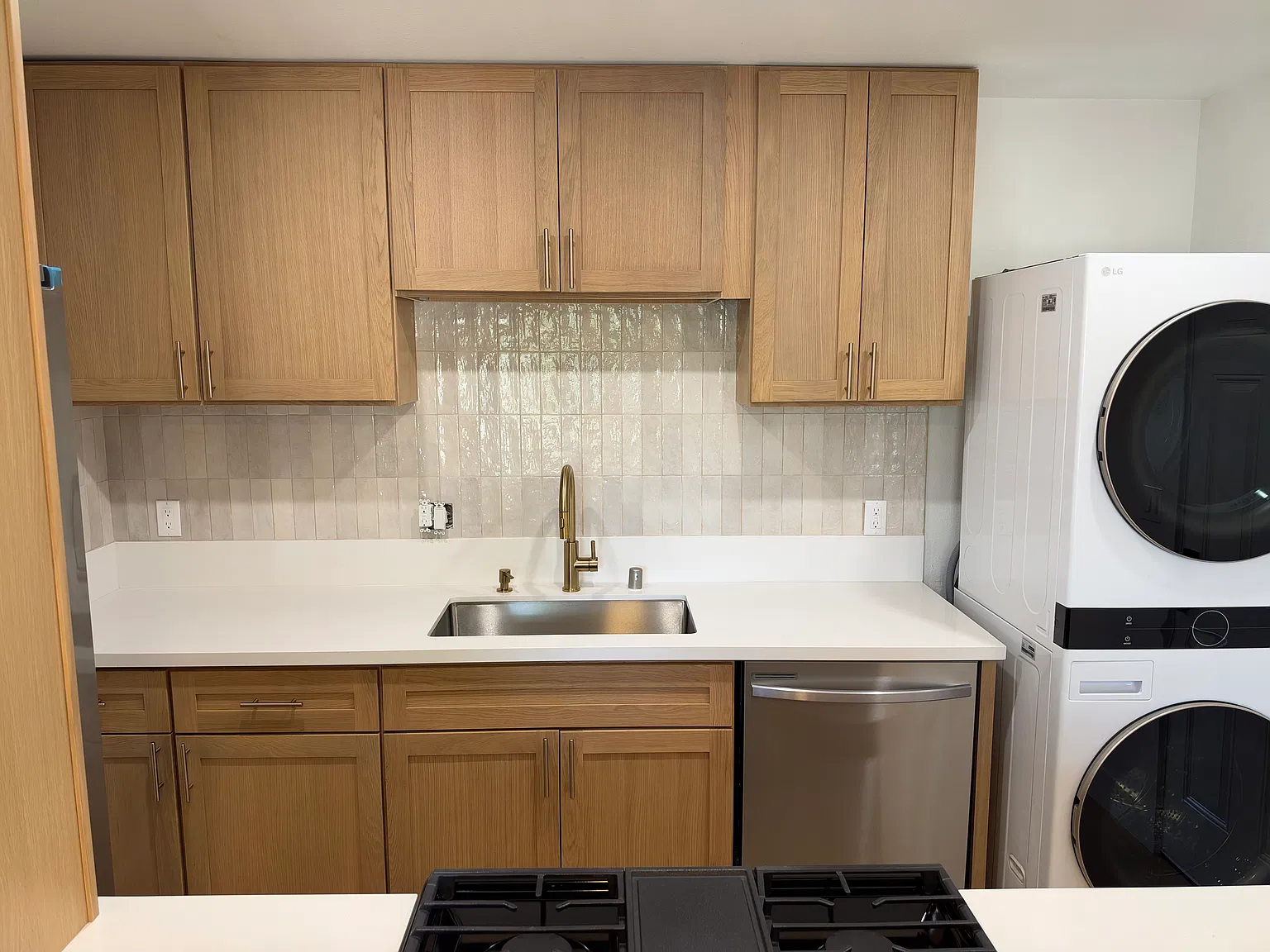2 bed, 900 sqft, $3,800 — Photo 2