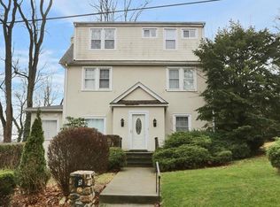 75 Augustine Rd, White Plains, NY 10603