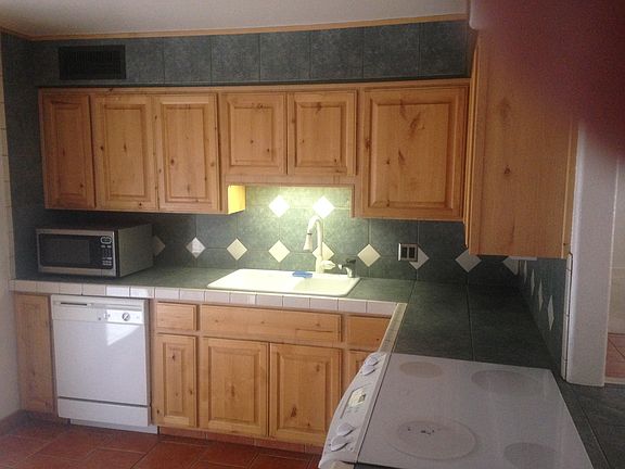 5th image of 3278 Daytona Ave