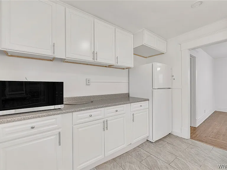 2555 Main St — Photo 17