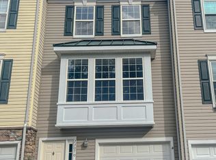 23070 Fontwell Sq, Sterling, VA 20166