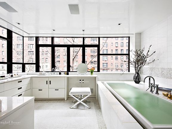 3rd image of 441 E 57th St #1