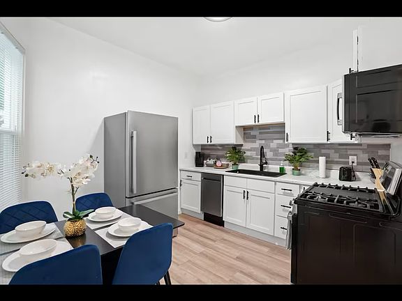 2nd image of 24 Ringold St Unit B