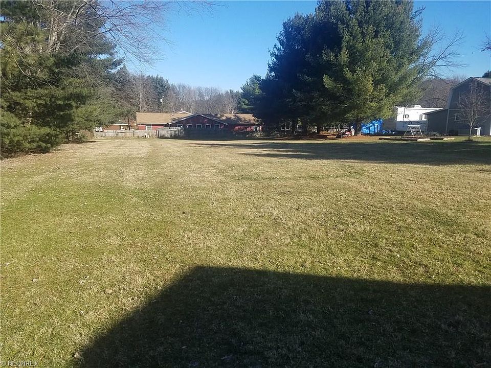 1st image of 1144 W Lakeside Dr SW