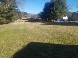 1144 W Lakeside Dr SW, Sherrodsville, OH 44675