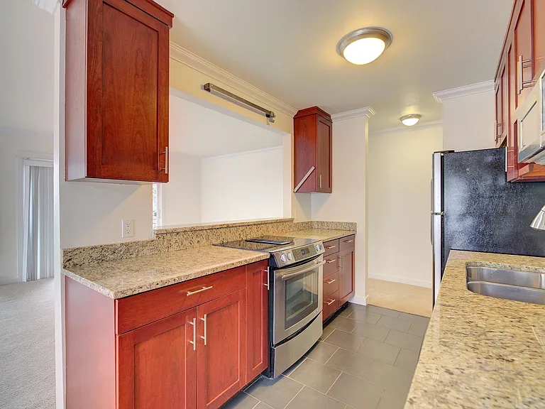 11525 Greenwood Ave N #401 — Photo 5