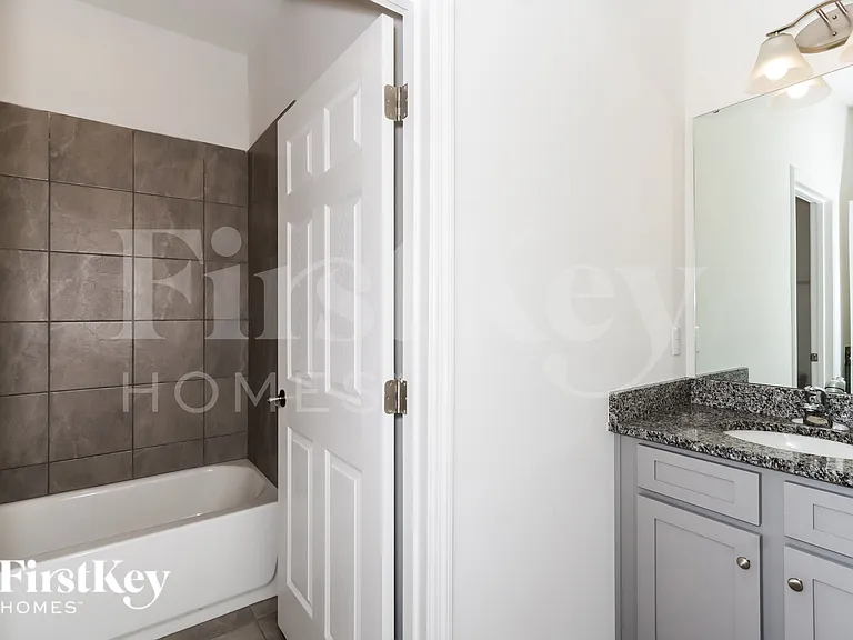 340 Corbel Ln — Photo 13