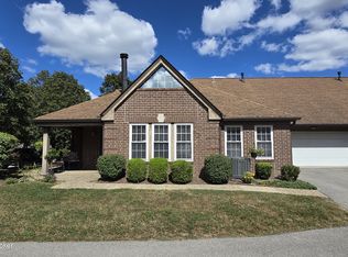 1704 Eastbridge Ct, Louisville, KY 40223