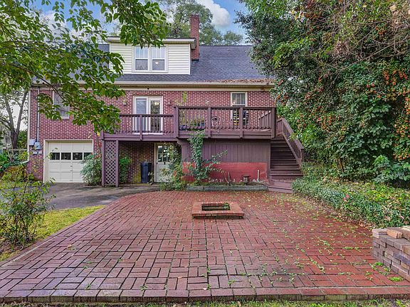 2nd image of 3218 Lakewood Ave