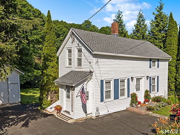 2nd image of 52 Pond Meadow Road