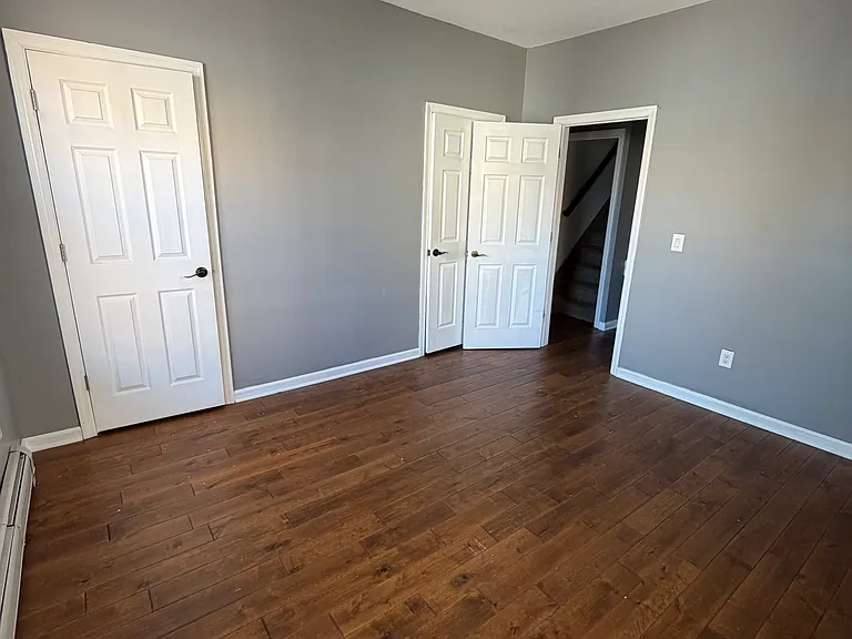 1056 Hunterdon St — Photo 9