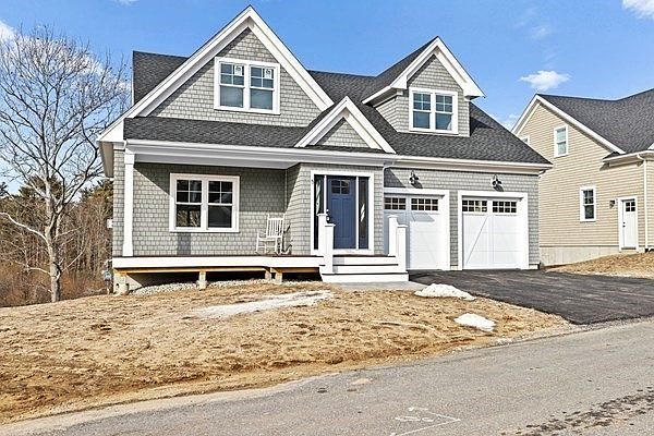 2nd image of 5 Fieldstone Farm Way
